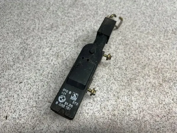 Takaluukun sulkemismekanismi OEM 8350181 BMW 7 E32 image 5