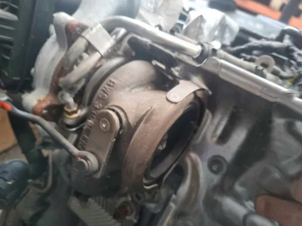 Turboahtim OEM 04L253016H VW Group 1.6 TDI image 6