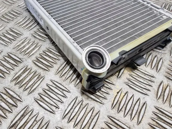 Mercedes-Benz GL X166 Värmekärna OEM T1000275B image 3