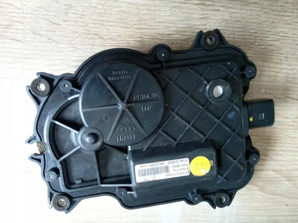 Moteur de fermeture de porte OEM 3D0837059B VW Phaeton image 2