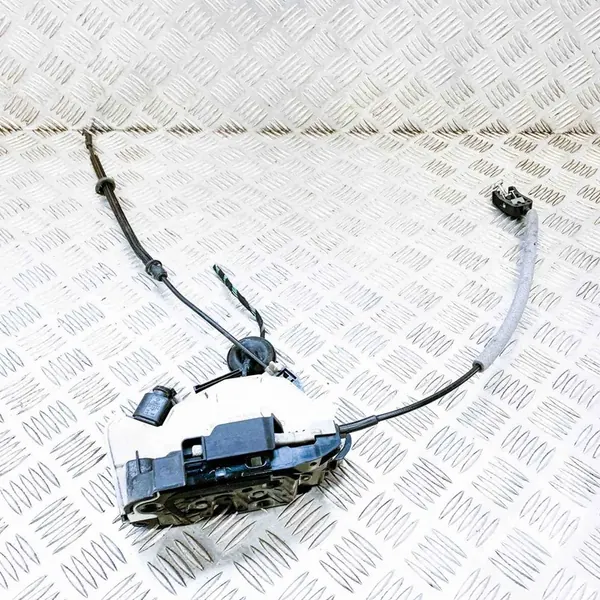 Fram Höger Dörrlås Skoda Superb II image 2