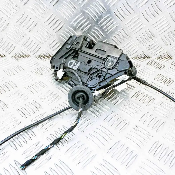 Fram Höger Dörrlås Skoda Superb II image 3