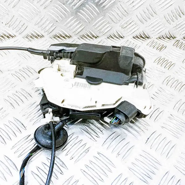 Fram Höger Dörrlås Skoda Superb II image 5