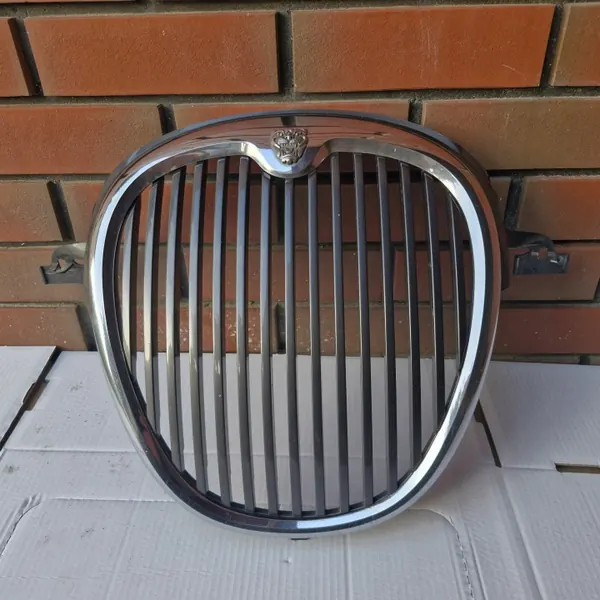 Jaguar S-Type Grill OEM 2R83-8A100-AA - Begagnad image 2