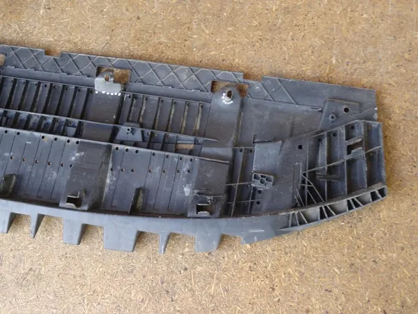 AUDI Q3 8U LIFT 15-18 S-LINE Framskydd 8U0807233H image 3