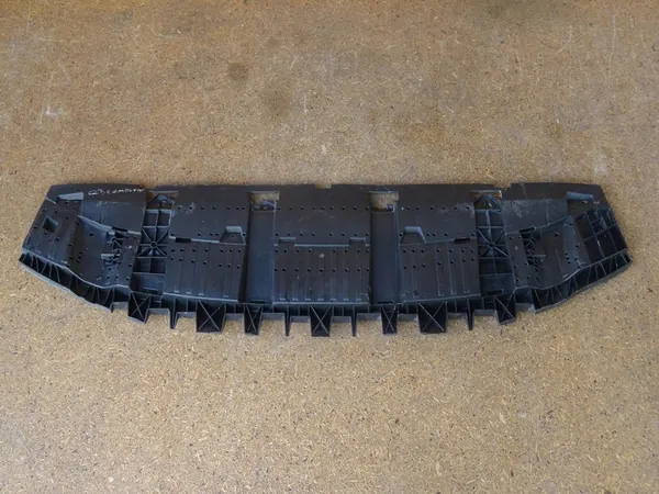 AUDI Q3 8U LIFT 15-18 S-LINE Framskydd 8U0807233H image 8