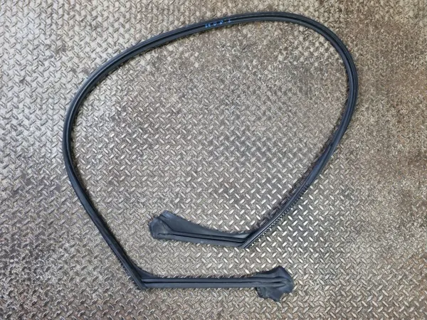 Moldura de pilar A Mercedes-Benz OEM A2976734200 image 2