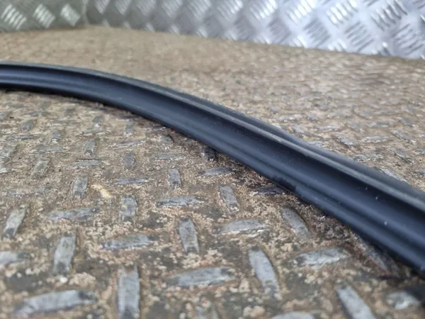 Moldura de pilar A Mercedes-Benz OEM A2976734200 image 3