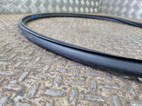 Moldura de pilar A Mercedes-Benz OEM A2976734200 image 4