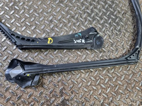 Moldura de pilar A Mercedes-Benz OEM A2976734200 image 6