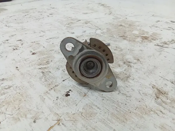 Inyector AdBlue Toyota OEM JUR230033 - Usado image 4