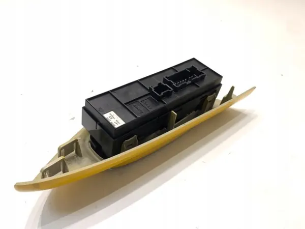 Interruptor de vidro Nissan Juke F15 25401-1KA5E OEM image 3