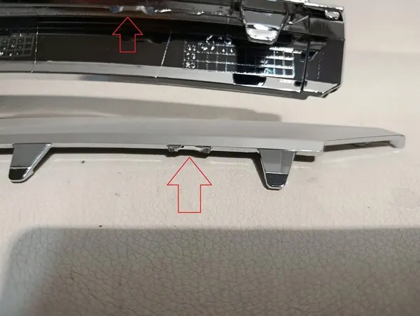 Takapuskuri kromiliitin oikea BMW 5 F10 OEM 51127341676 image 3