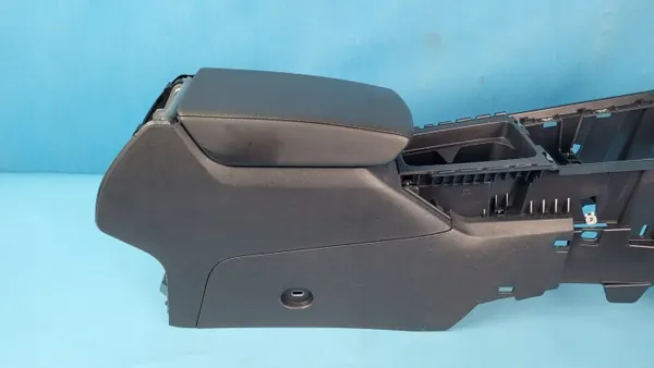 Accoudoir console centrale CUPRA LEON 23r OEM 5FB863241F image 3