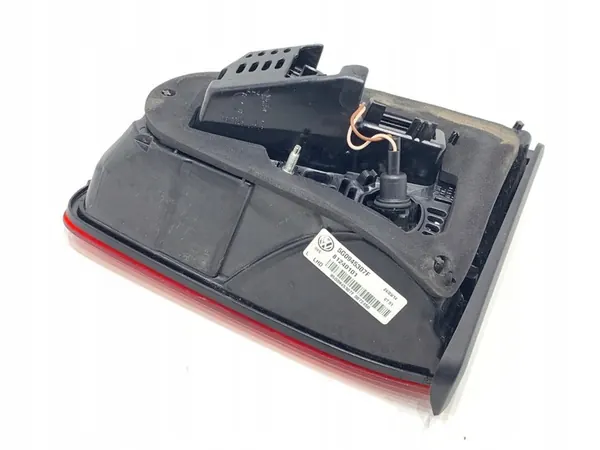 Luz trasera izquierda VW Golf VII Hatchback image 3