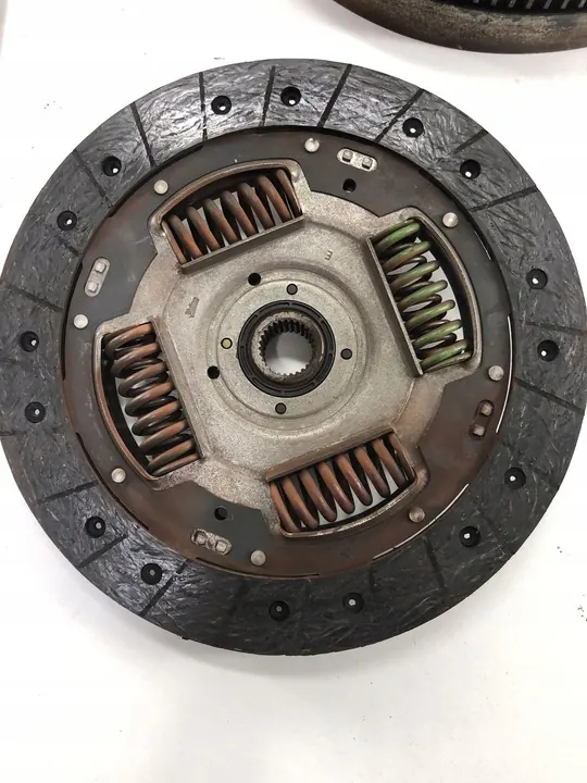 Conjunto de embreagem Seat Ibiza IV 2014 image 8