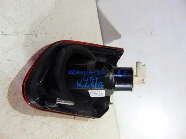 Luz trasera izquierda Nissan Qashqai I J10 Lift OEM image 6