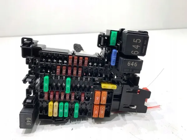 Caixa de fusíveis OEM 5WA937615 para Skoda Octavia IV image 2