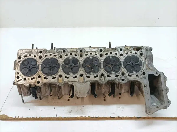 Cabeça do motor BMW OE 7792753 - Usada image 9