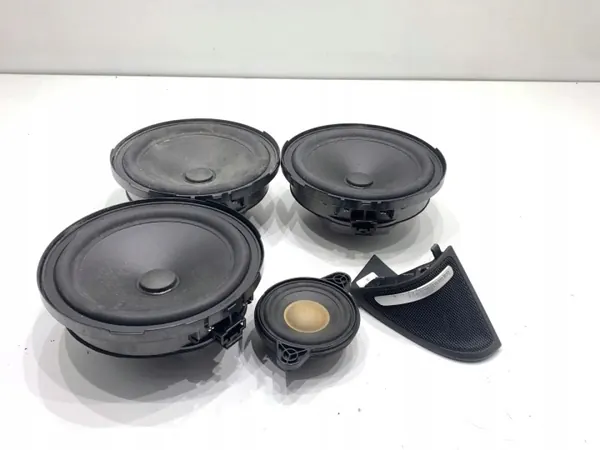 OEM A2468200102 Kaiuttimet Sarja Mercedes CLA:lle 2013-2019 image 2