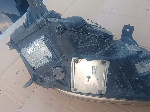 Farol Bi-Xenón Esquerdo OEM 13170933 para Opel Vectra C image 8