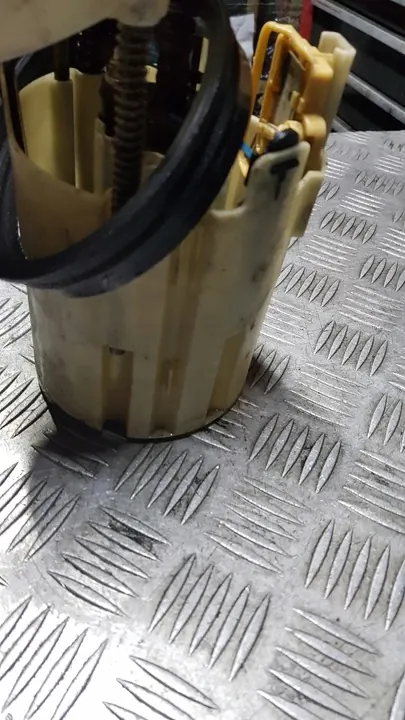 MERCEDES W203 2.2 BRANDSTOFPOMP DRIJVER A2034703394 image 3