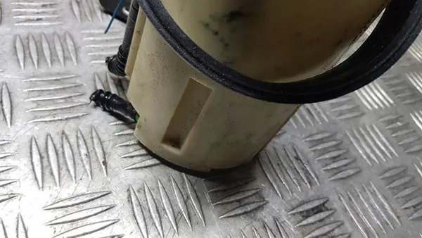 MERCEDES W203 2.2 BRANDSTOFPOMP DRIJVER A2034703394 image 8