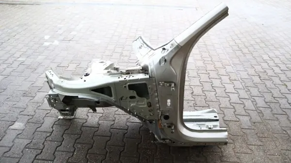 Volvo XC90 II vasen etupuskuri OEM 1184586240 image 2