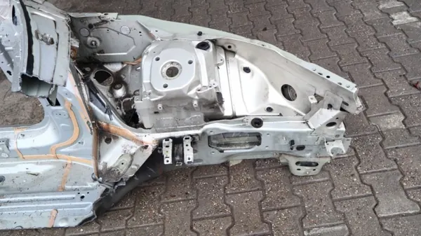 Volvo XC90 II vasen etupuskuri OEM 1184586240 image 6
