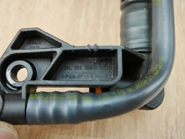 Gebruikte Turboleiding OEM 06L103226A voor Audi A4 B9 image 5