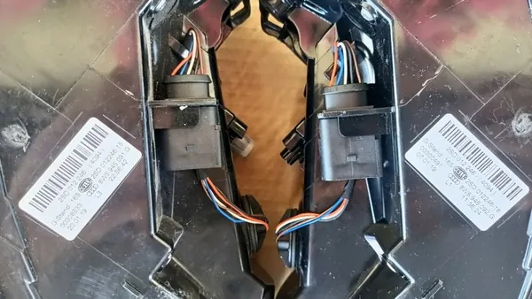 Luz trasera izquierda Matrix Audi A4 B9 2015– DYNAMIC OEM image 8