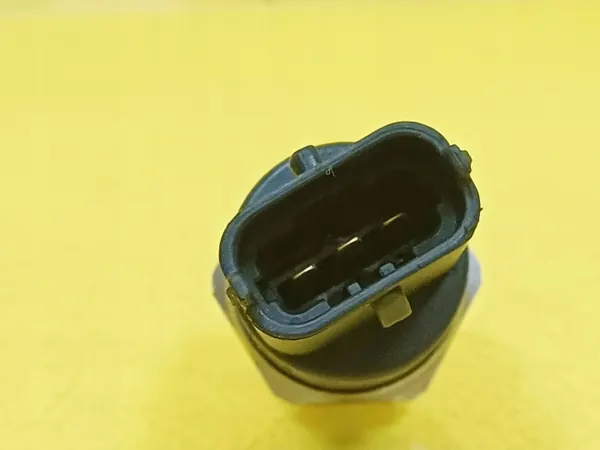 Kraftstoffdrucksensor OEM DRC101189 für Renault Scenic image 3