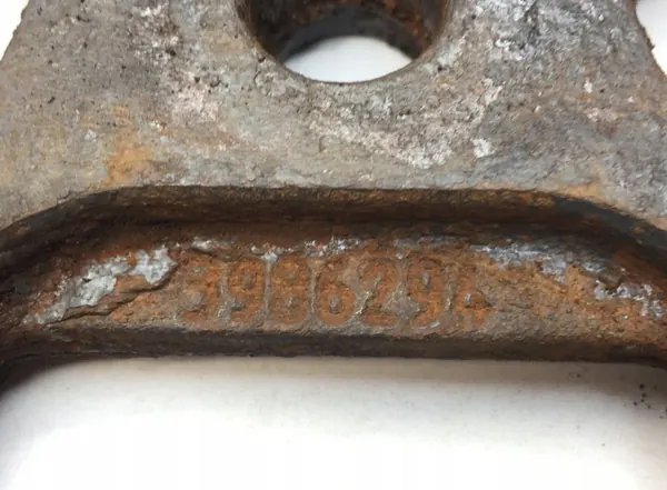 OEM 3986294 Volvo Cuña placa muelle delantera derecha image 3