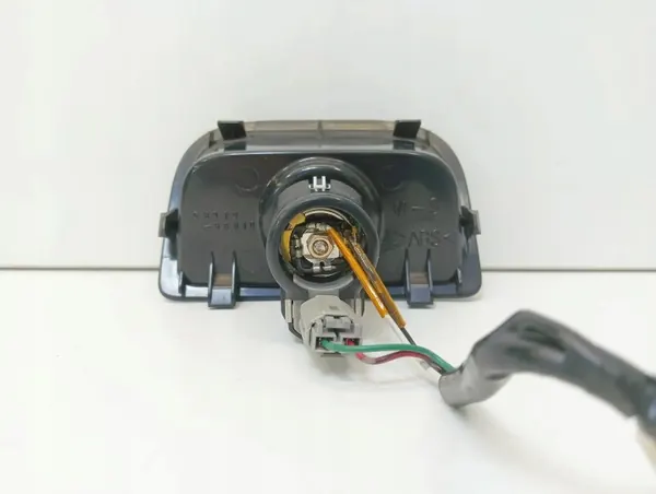 12V cigarettändareuttag Lexus LS430 OEM 5891950010 image 3