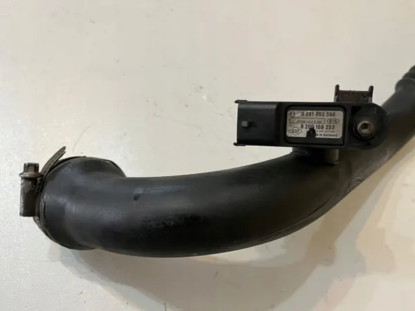 Renault Intercoolerrör OEM 8200590198 för Megane II image 4
