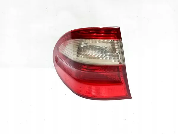 Mercedes-Benz E W211 2004 Linker Achterlicht image 2