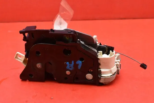 Vordere Linke Türschloss SEAT LEON II 1P1837015B image 5