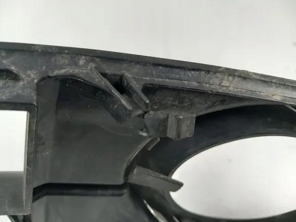 AUDI A6 C6 S-LINE Främre Höger Dimljusgaller 4F0807682Q image 9