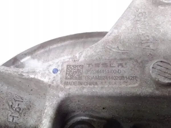 Tesla Bakhjulsnav OEM 134441100D Vänster sida image 4