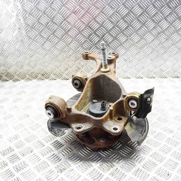 Toyota Camry VIII XV70 2019 Mozzo ruota posteriore destro image 2