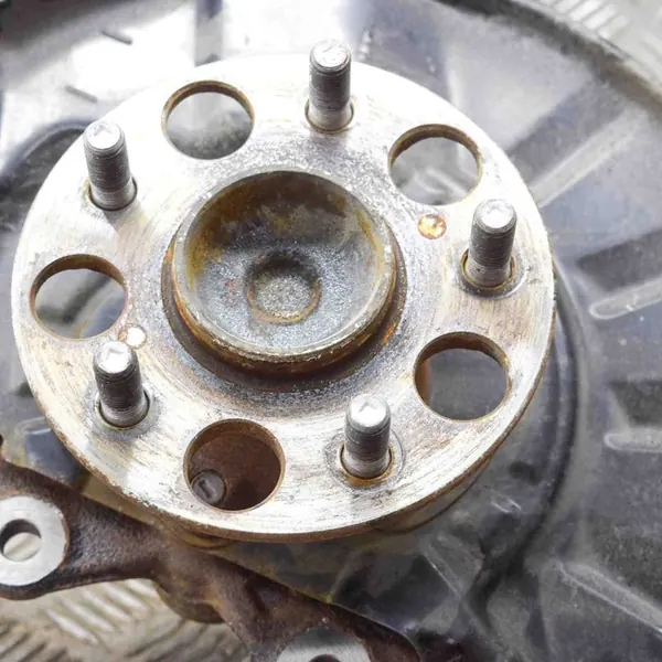 Toyota Camry VIII XV70 2019 Mozzo ruota posteriore destro image 3