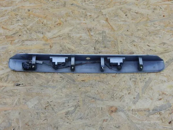 VW T5 achterklep strip OEM 7H0827329C met verlichting image 5