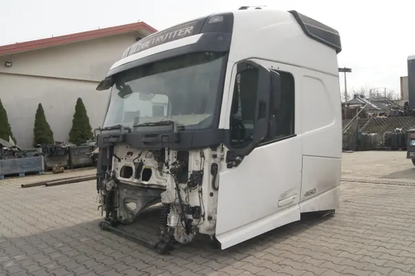 Complete Cabine VOLVO FH 4 EURO 6 Jaar 2017 image 3