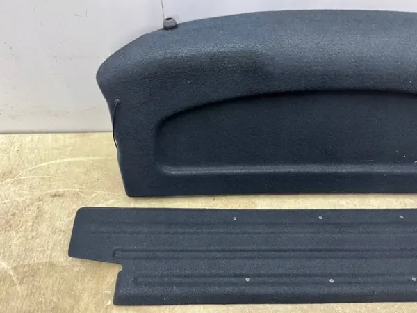 Ford Bakre Hylla OEM AM51-R46506-AD - Begagnad image 3