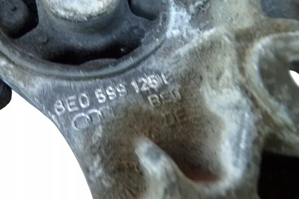 Bakre differentialfäste AUDI A4 1.9L 2000 image 2