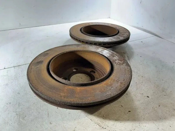 Conjunto de discos de travão traseiro Dodge Challenger 2017 OEM 68368071AA image 6