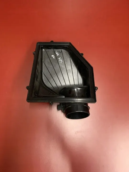 Ilmansuodattimen kansi BMW X3 G01 2020 8583496 image 2