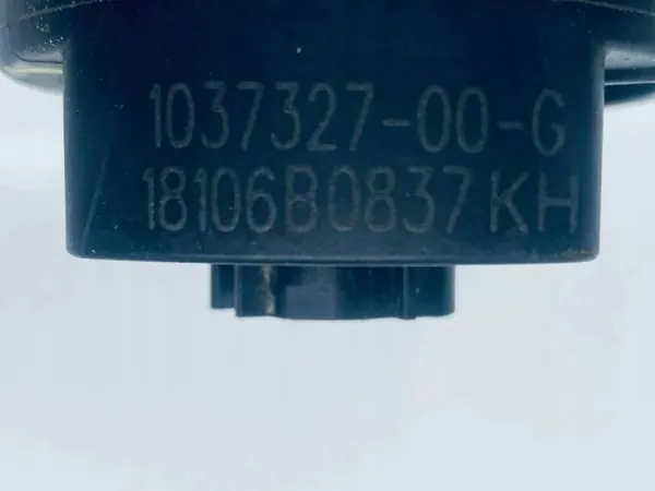 Tesla waterpomp motor OEM 103732700G Gebruikt image 5