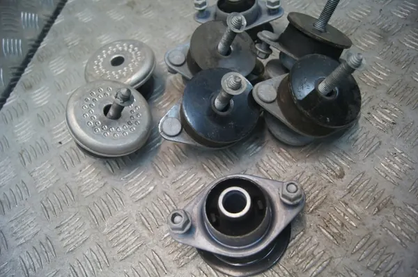 Silentblocks suspensão cabine Jeep Wrangler JL OEM image 4