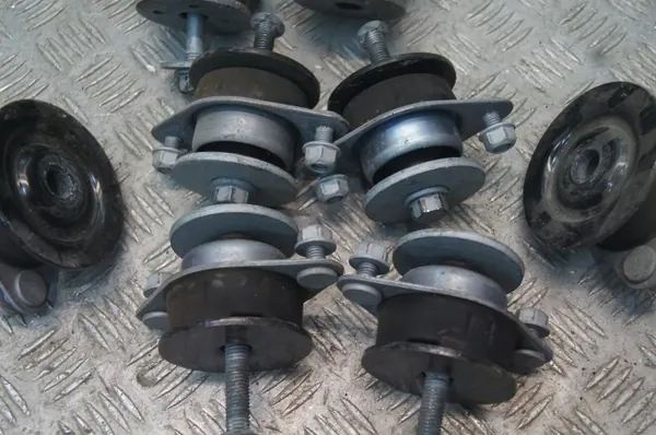Silentblocks suspensão cabine Jeep Wrangler JL OEM image 7